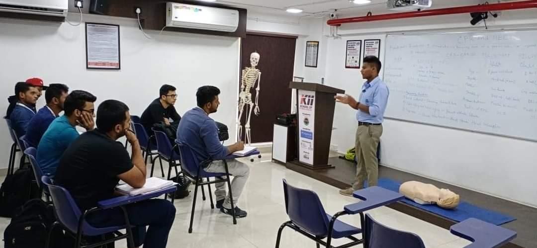 A first aid class in progress